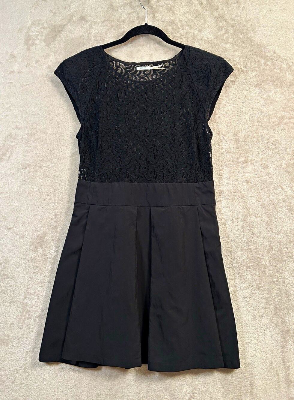 Kimchi Blue Black Lace Cap Sleeve Pleated Fit & Flare Dress Size 8 Whimsigoth